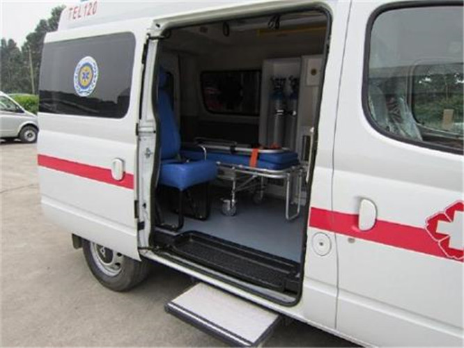 曲松救护车出租服务案例7