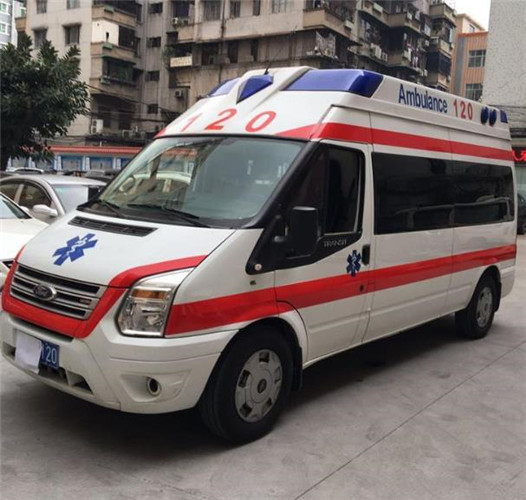 曲松信赖我们的救护车出租，让转院不再艰难