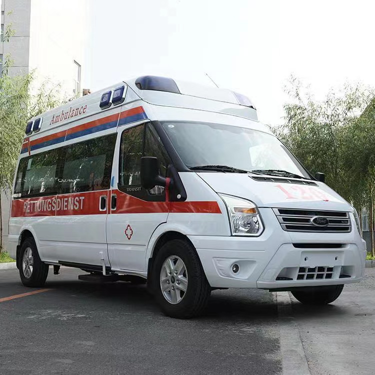 曲松行动不便者长途救护车租赁:安全转运的核心注意事项